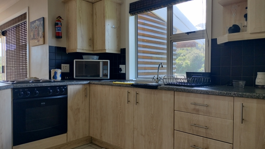 6 Bedroom Property for Sale in Nature On Sea Western Cape
